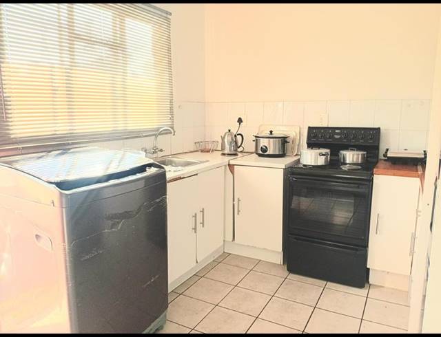 2 BEDROOM TOWNHOUSE FOR SALE IN REMBRANDT PARK